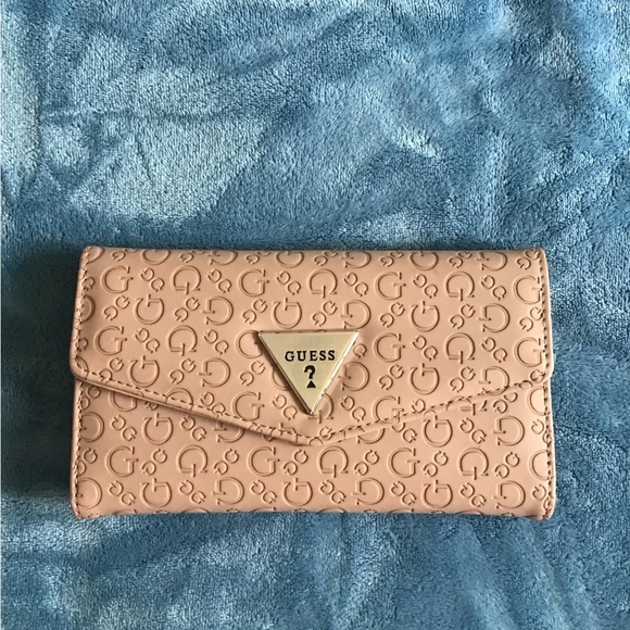 Guess ladies trifold wallett - Picture 1 of 3